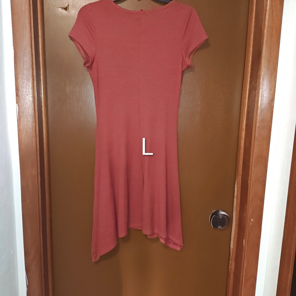 Elegant Women's Dress in Rose